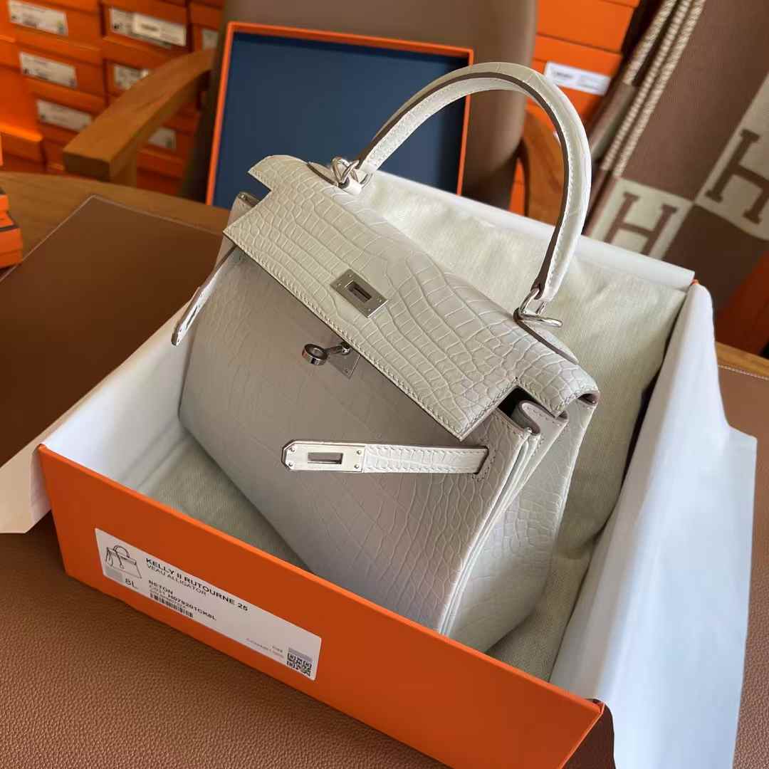 Herm25 New Product, Fully Hand-Sewn