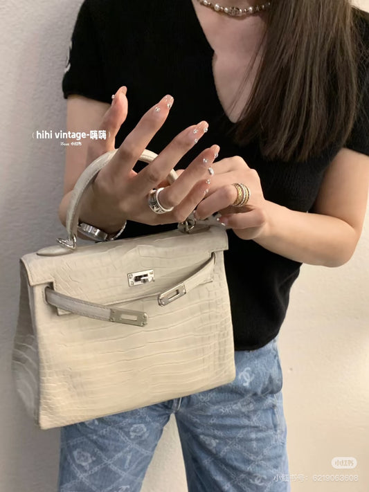 Herm25 New Product, Fully Hand-Sewn