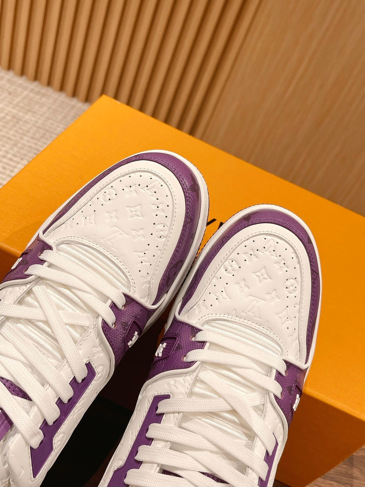 Couple's ðð¿ð®ð¶ð»ð²ð¿ series latest sports shoes