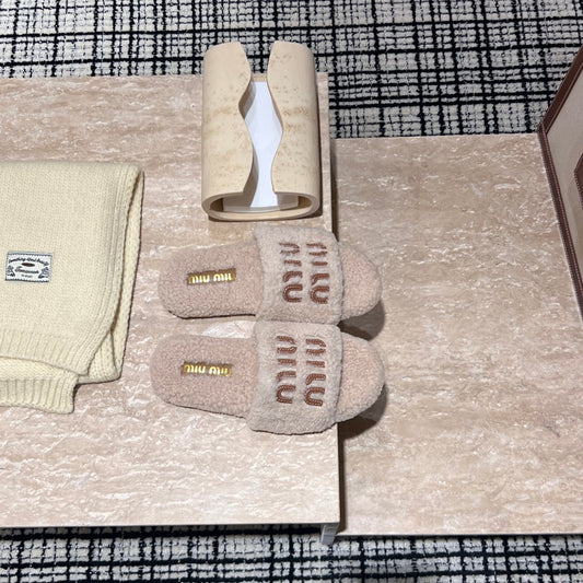 Miu New Lazy slippers