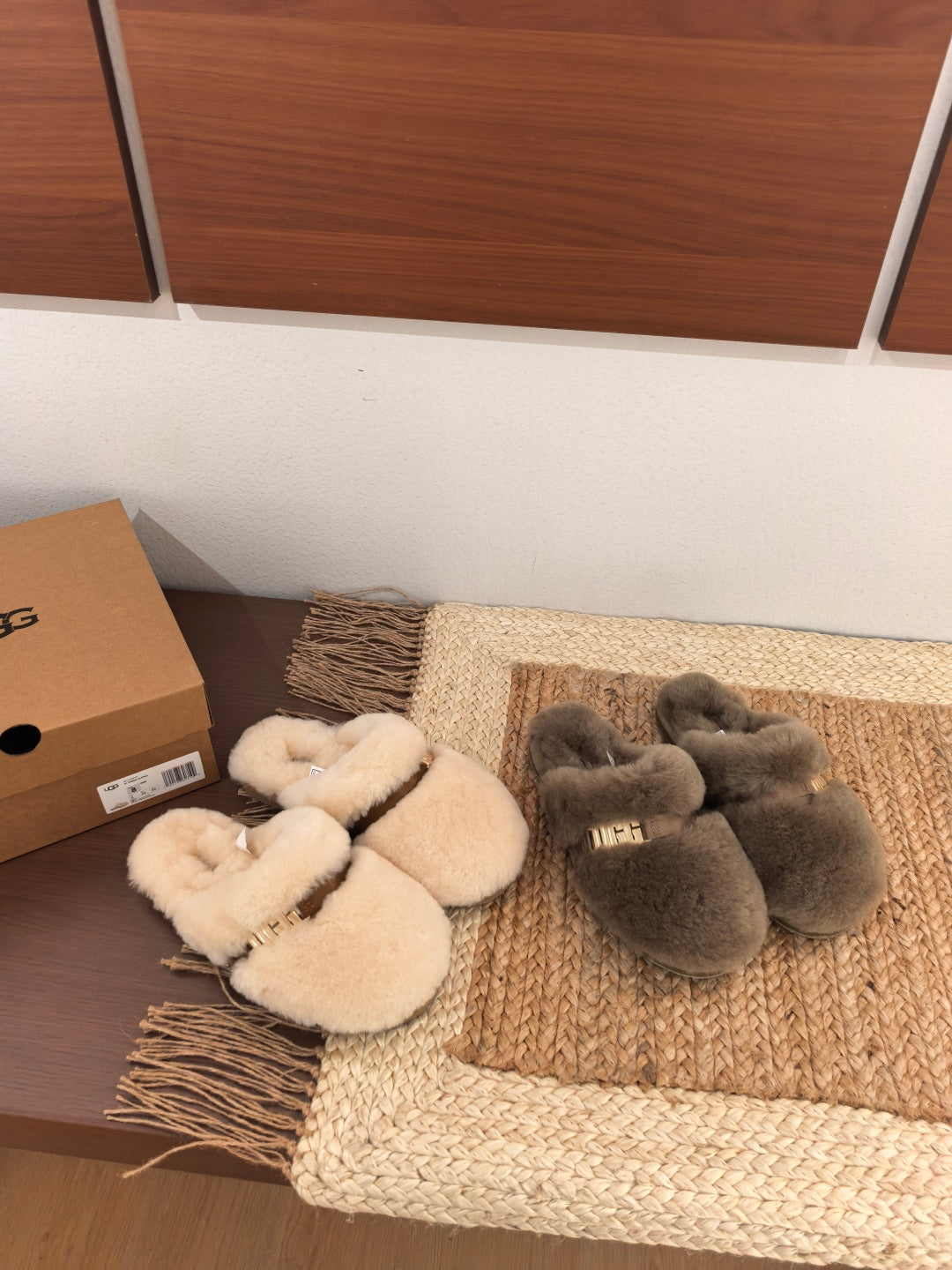 Guc New Side metal slippers