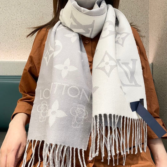 Louis New Scarf