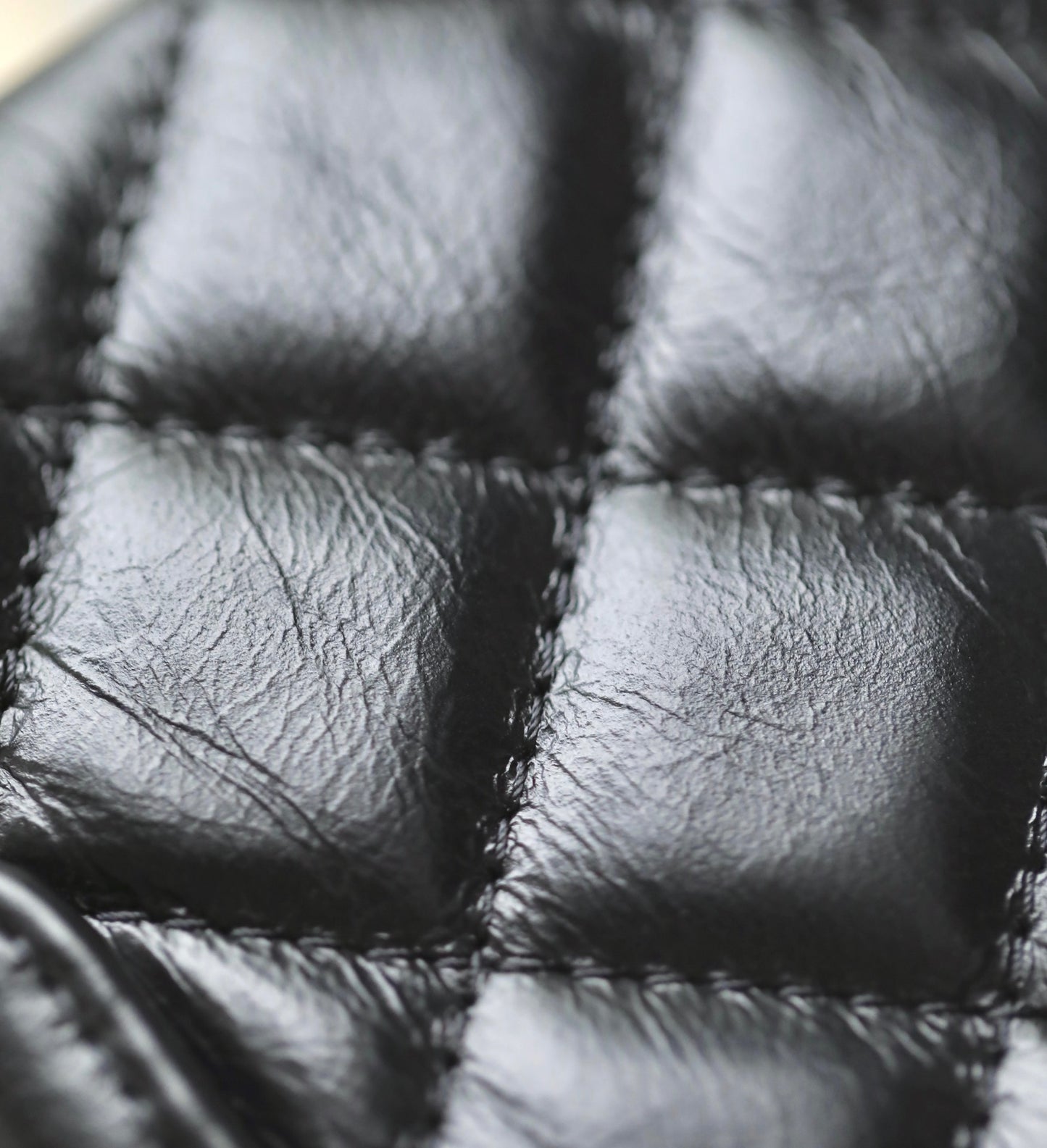 Chan New 23k kelly Hand chain bag