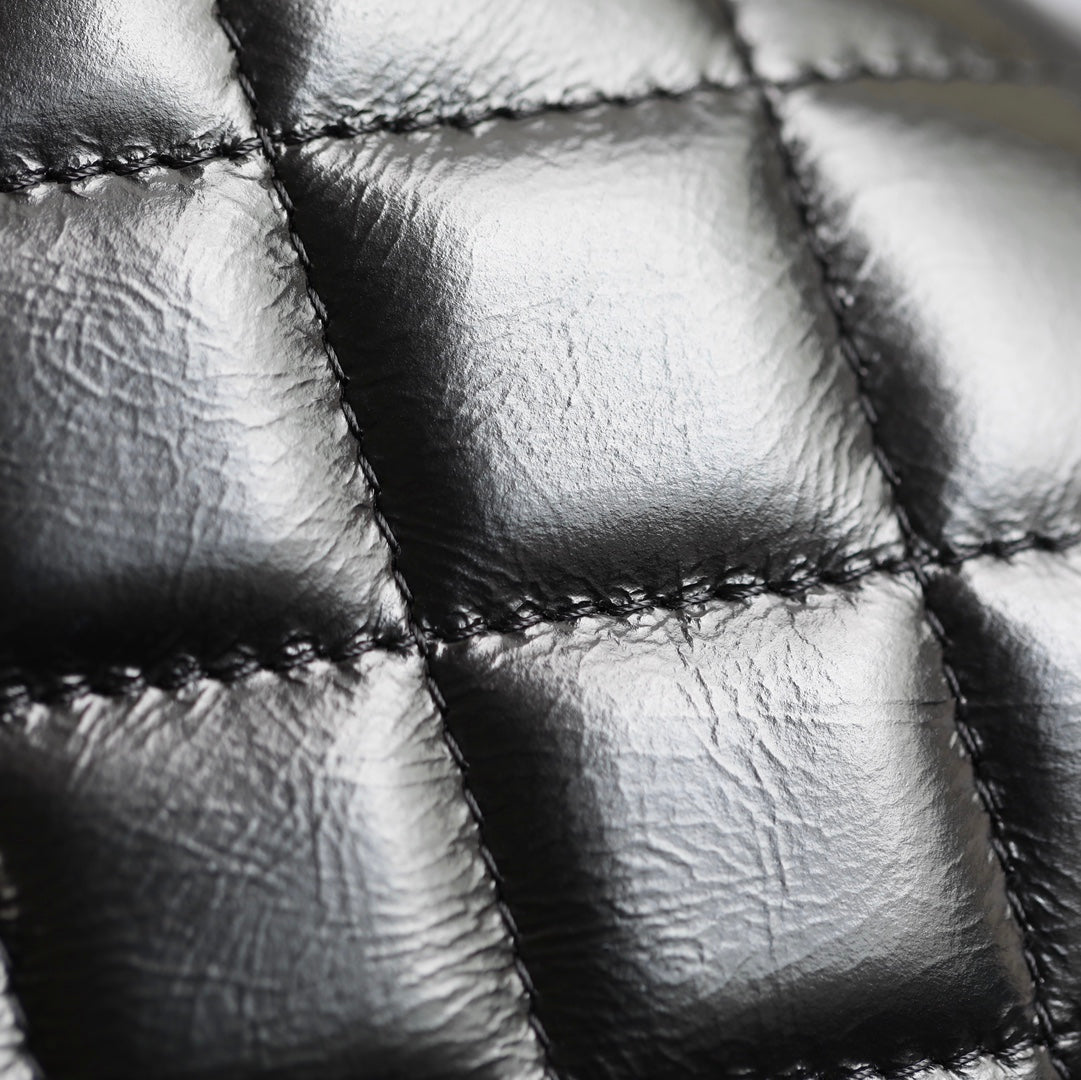 Chan New 23k Long makeup box bag