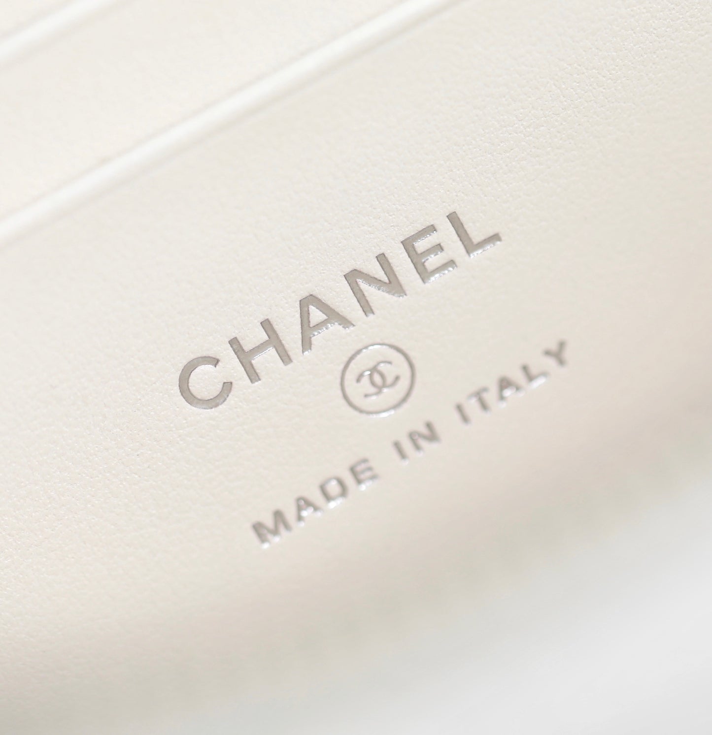 Chan New 23k Long makeup box bag