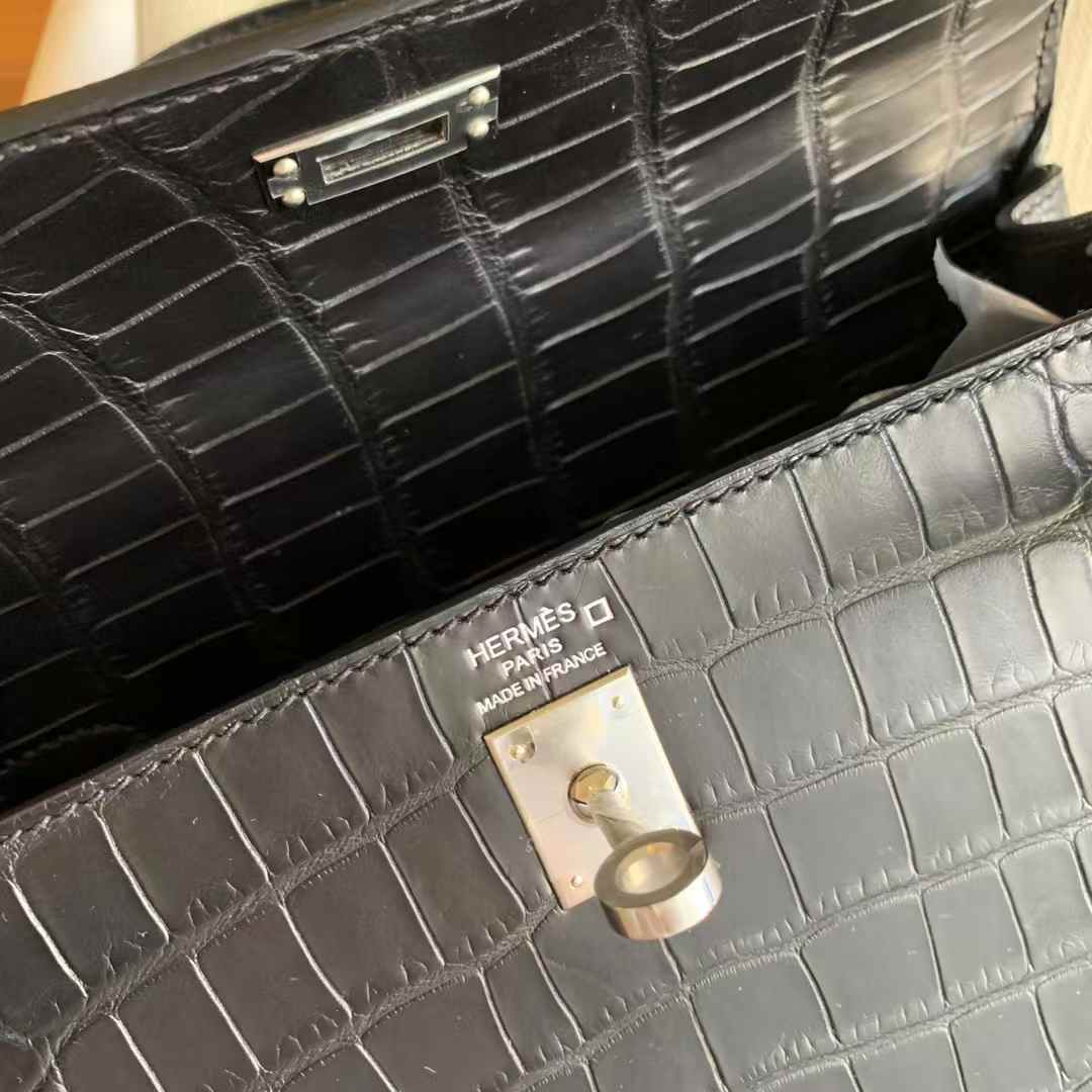 Herm25  New Product, Fully Hand-Sewn