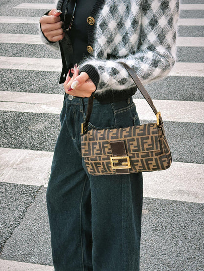 Fen New Vintage baguette bags