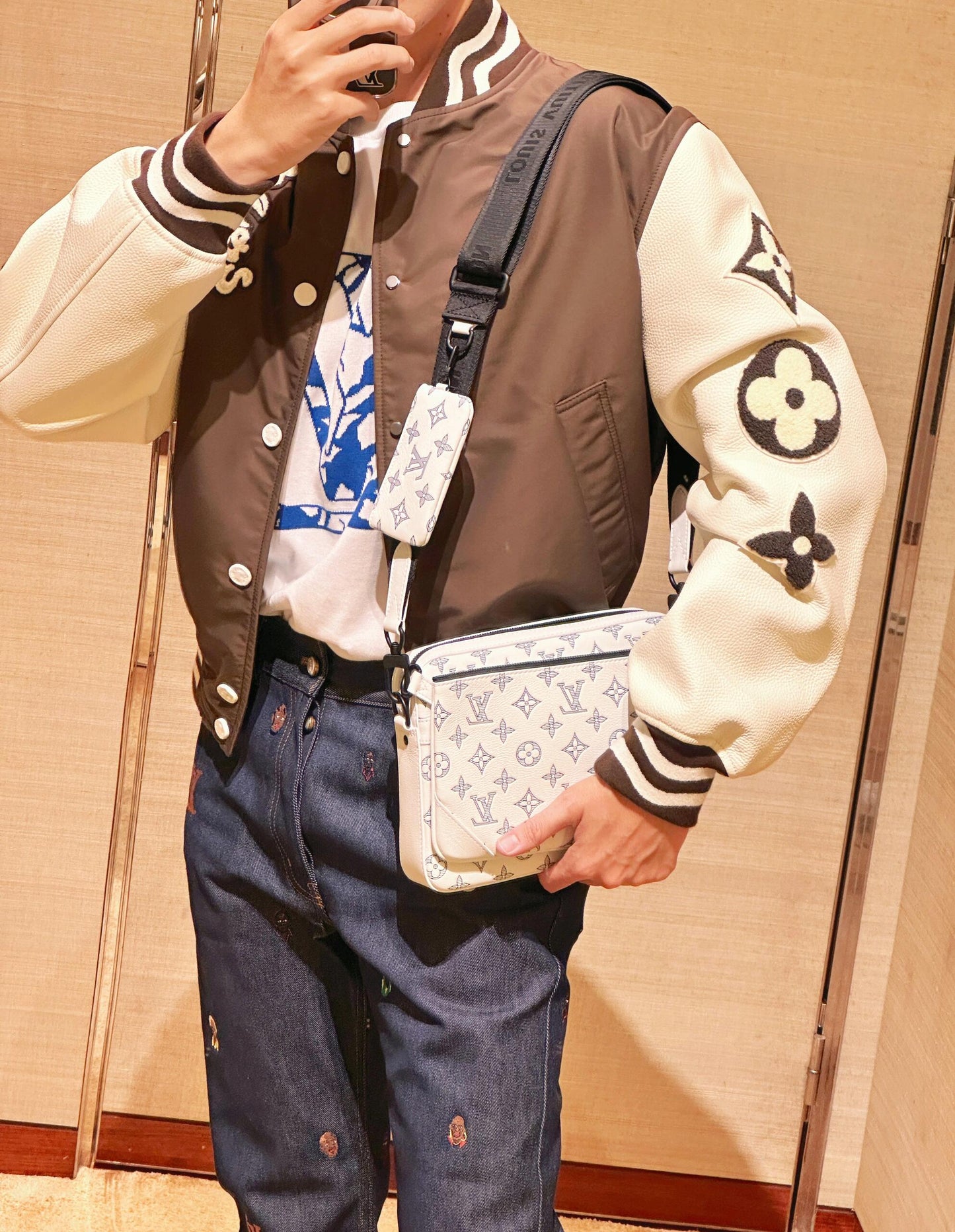 Louis* messenger bag