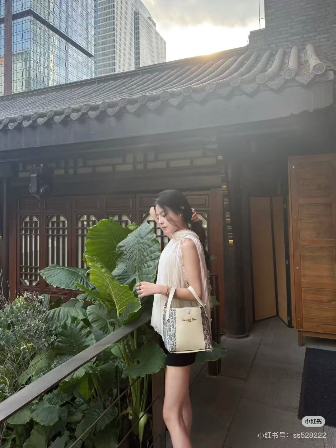 CD new single shoulder bag