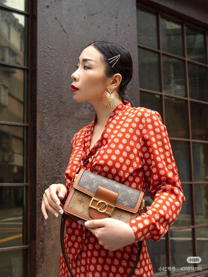 louis Dauphine Chain Wallet