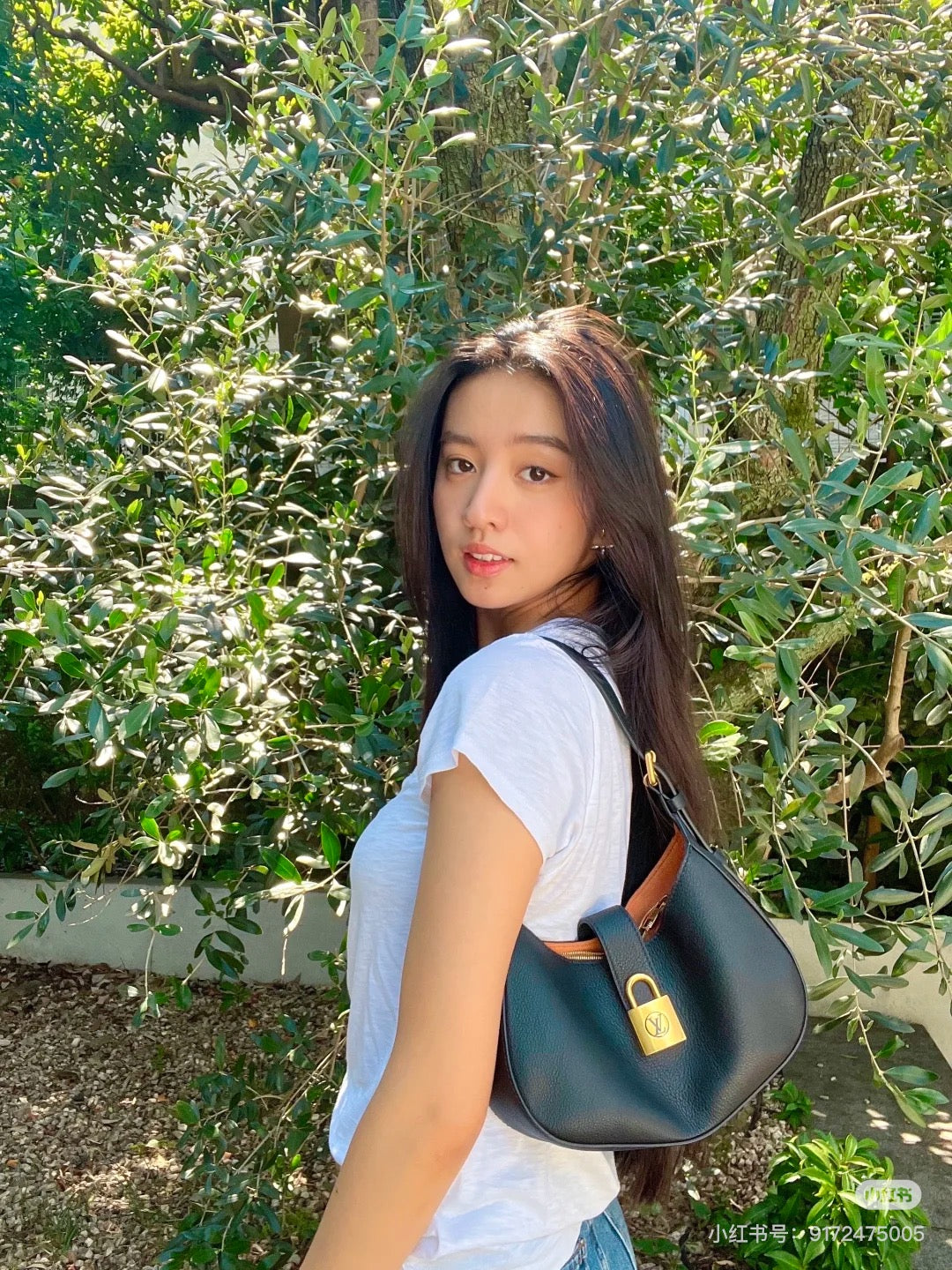 louis Low Key Shoulder Bag