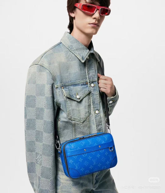 louis Alpha Messenger