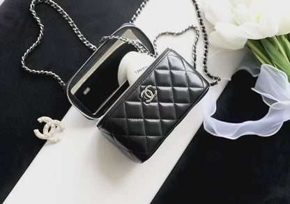 Chan New 23k Long makeup box bag