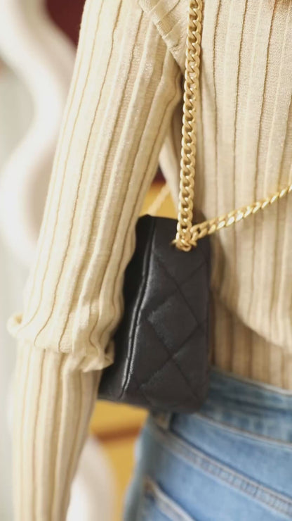 Chan New 23p Heart-shaped HoBo bag