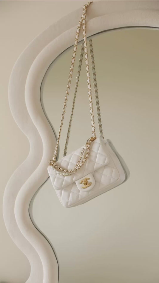 Chan New 24p Pearl chain flap bag