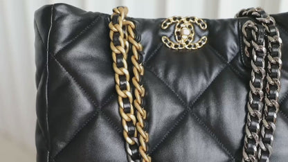 Chan New 22b shopping bag