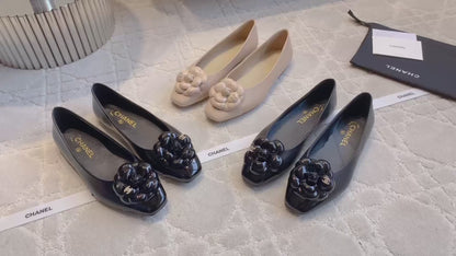 Chan New  Camellia flat shoes