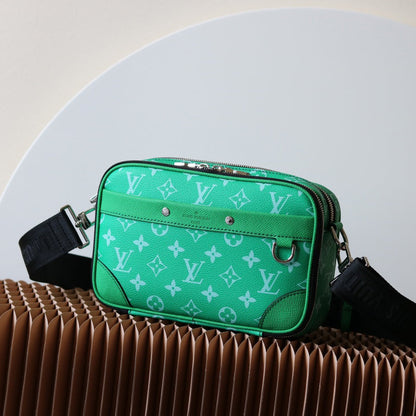 louis Alpha Messenger