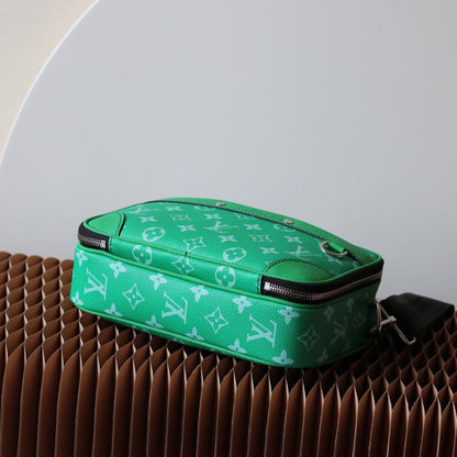 louis Alpha Messenger