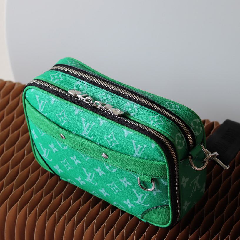 louis Alpha Messenger