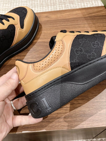 Couple's 𝐂𝐡𝐮𝐧𝐤𝐲 latest biscuit shoes