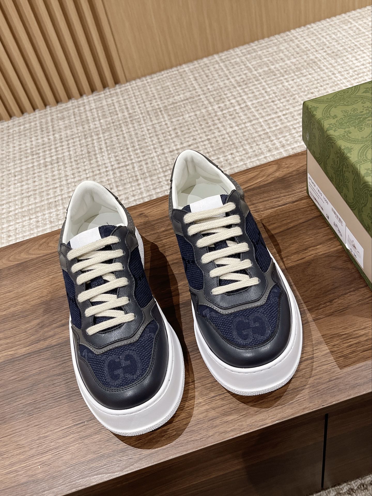 Couple's 𝐂𝐡𝐮𝐧𝐤𝐲  latest biscuit shoes