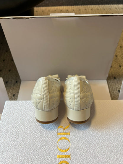 Early Spring Pearl Mary Jane Shoes