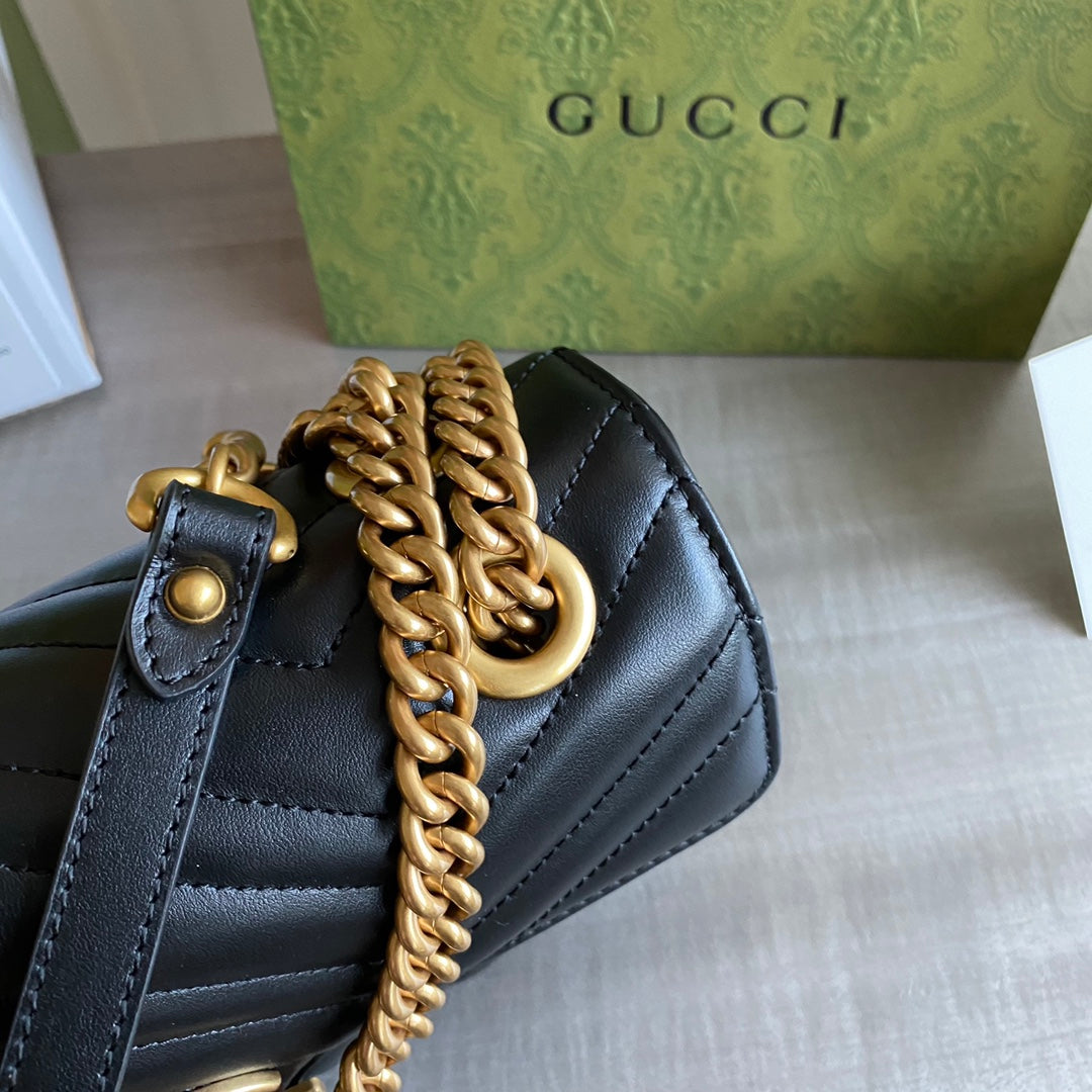 Guc GG Marmont small shoulder bag