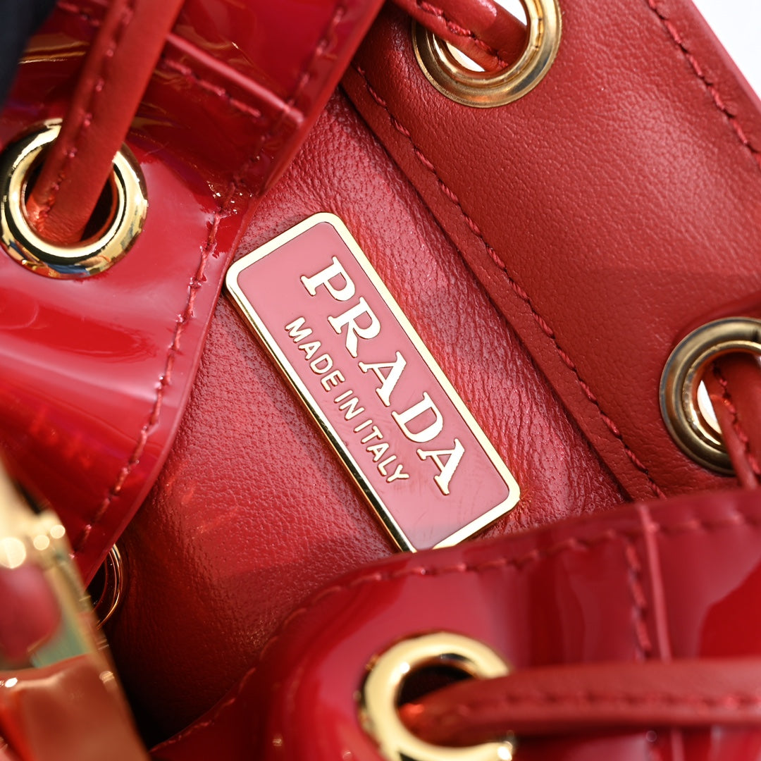 Pra Patent leather mini-pouch