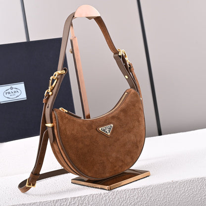 Pra Suede underarm bag