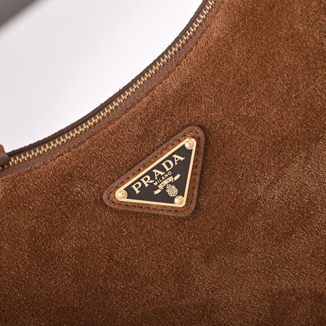Pra Suede underarm bag