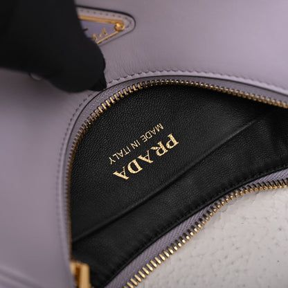 Pra Arqué small leather shoulder bag