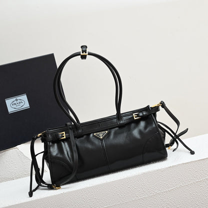 Pra LuxSoft Medium leather handbag