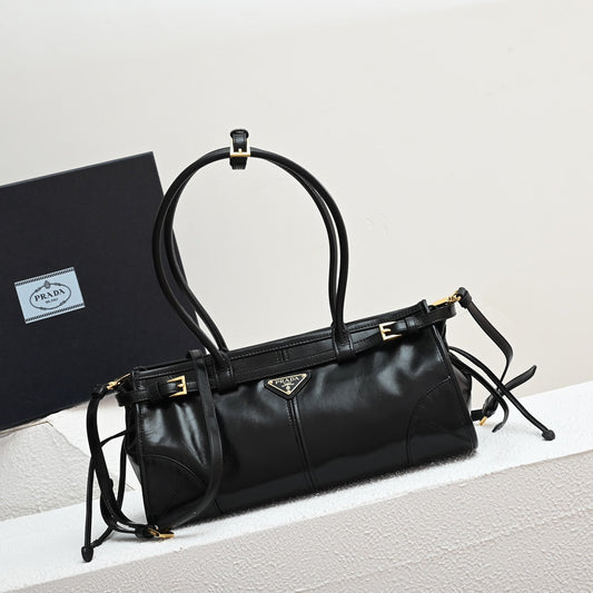 Pra LuxSoft Medium leather handbag