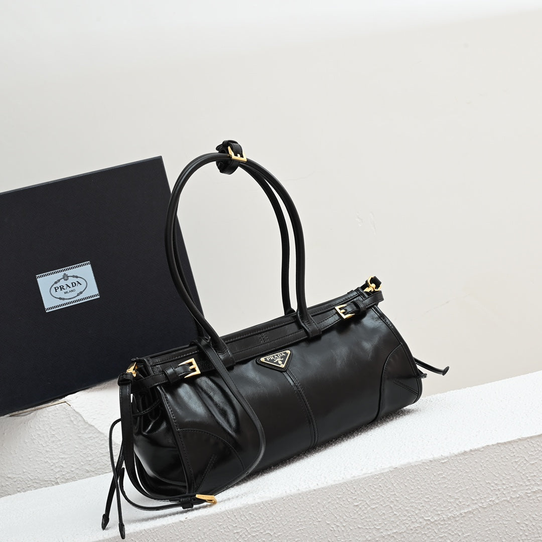 Pra LuxSoft Medium leather handbag