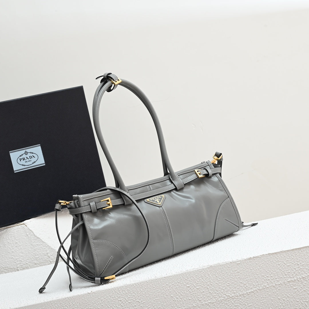 Pra LuxSoft Medium leather handbag