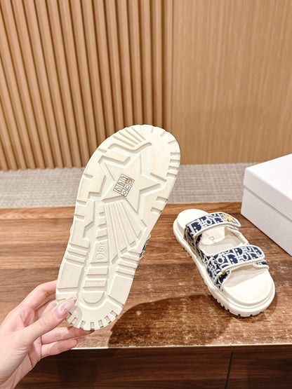 𝐃*New Arrivals Sandals