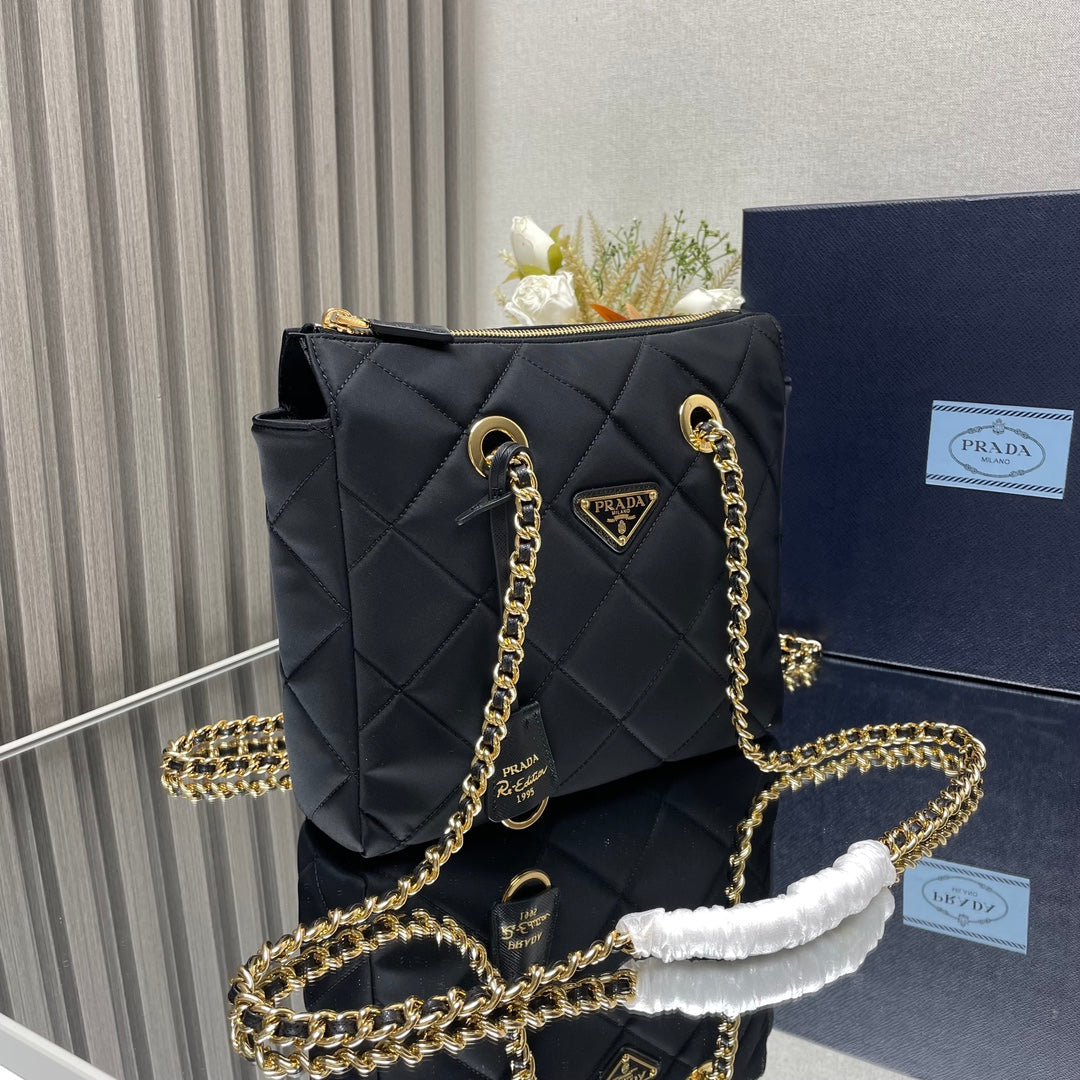 Pra re-eidition 1995 New tote Bags