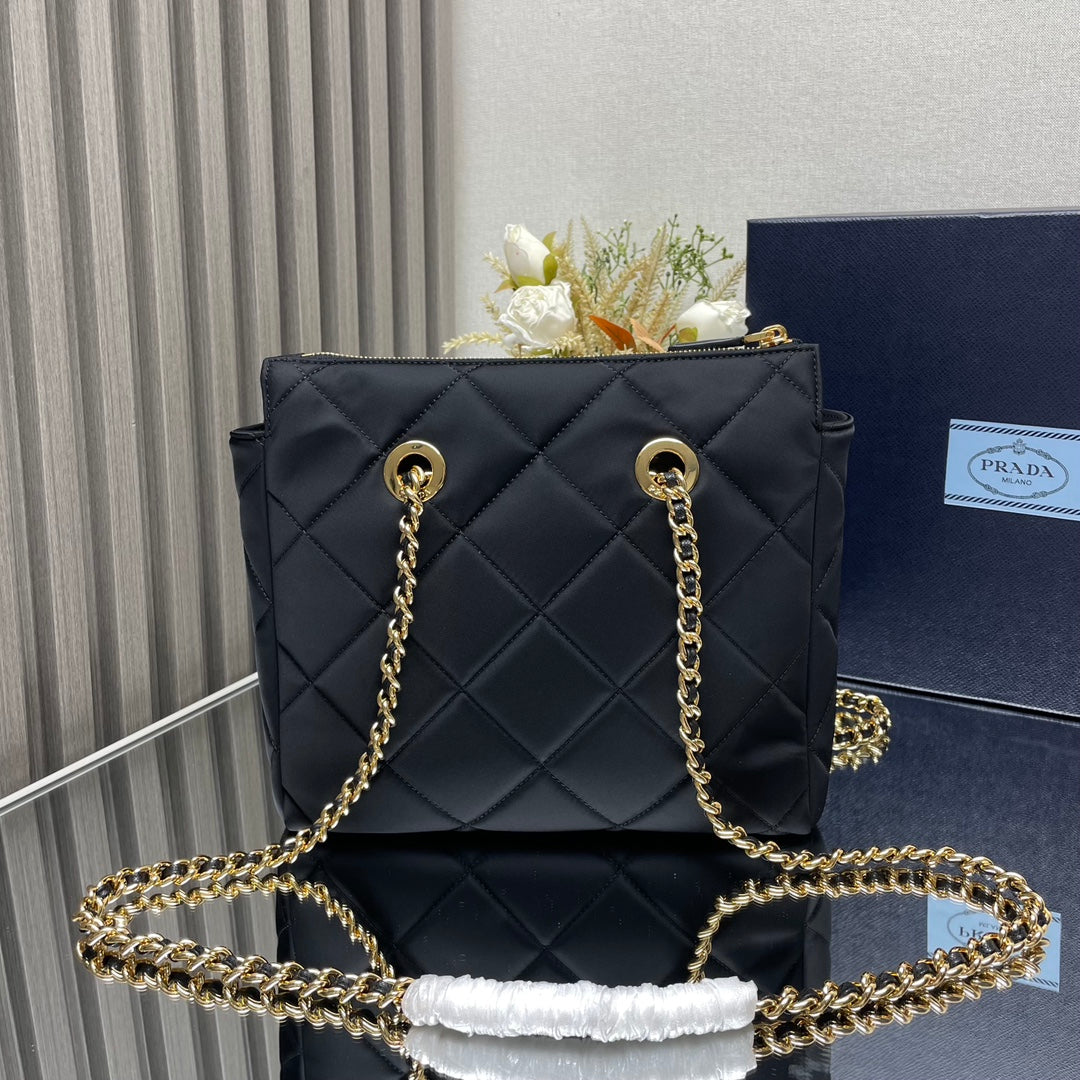 Pra re-eidition 1995 New tote Bags