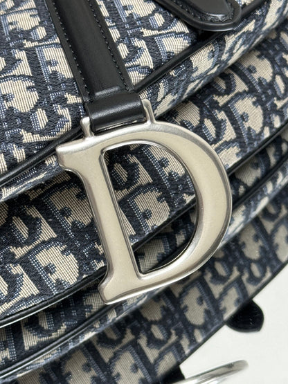 CD High version 💯  saddle bag