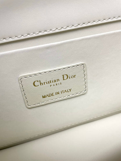 CD High version 💯 Montaigne chain bag