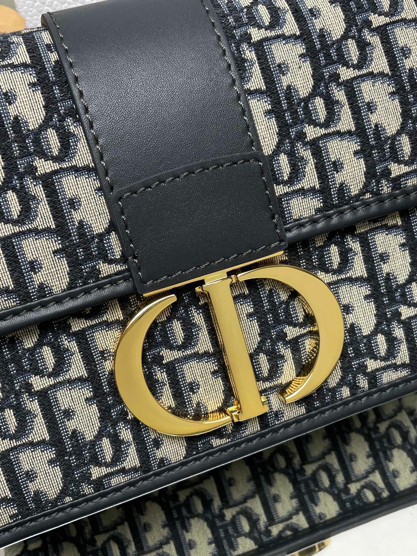 CD High version 💯 Montaigne chain bag