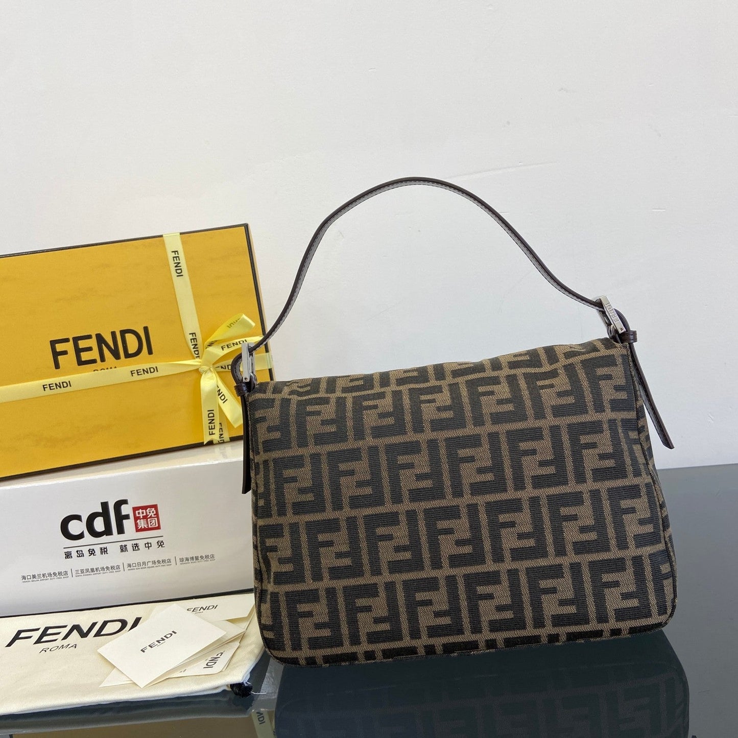 Fen New Vintage baguette bags