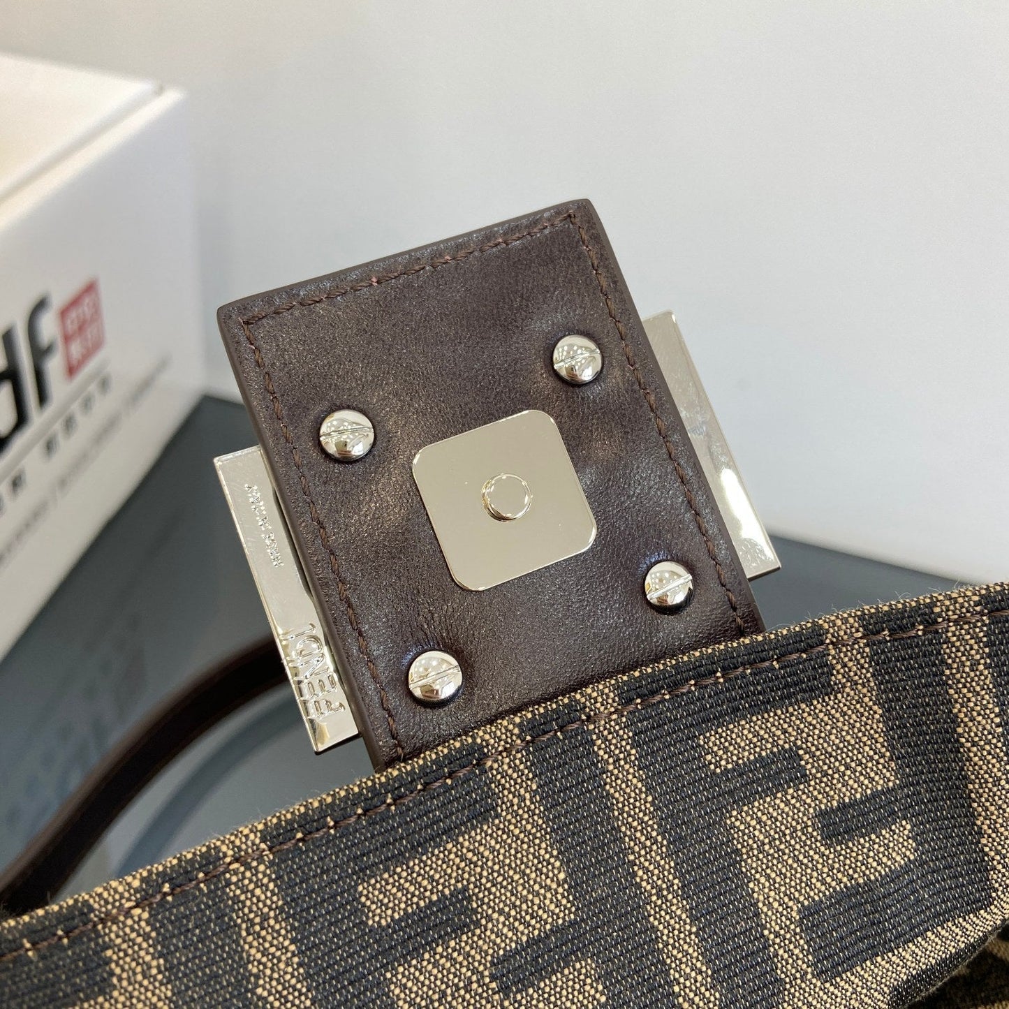 Fen New Vintage baguette bags