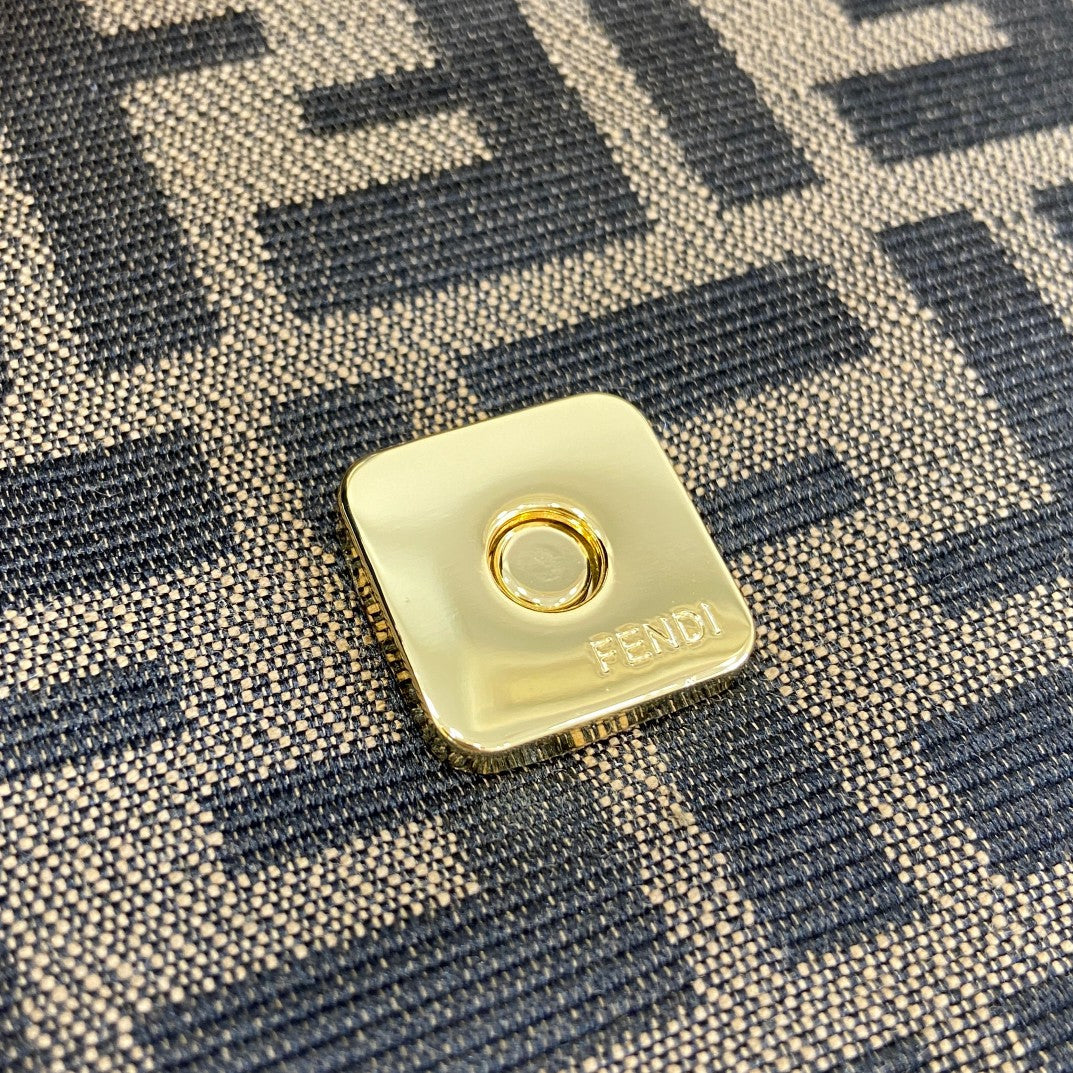 Fen New Vintage baguette bags