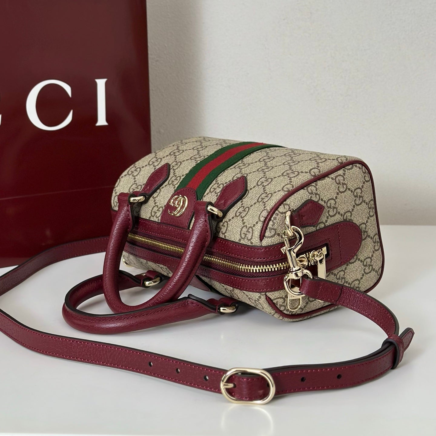 Guc New Ophidia GG handbag