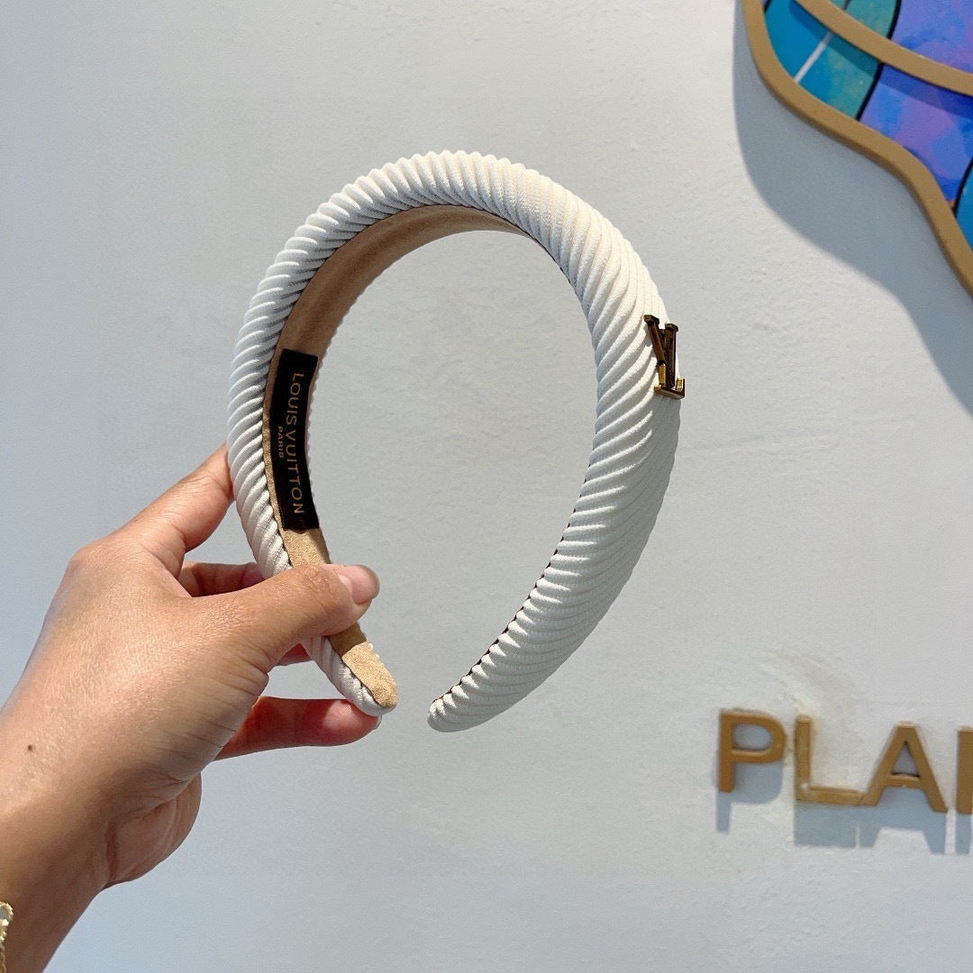 Louis New striped hair clip