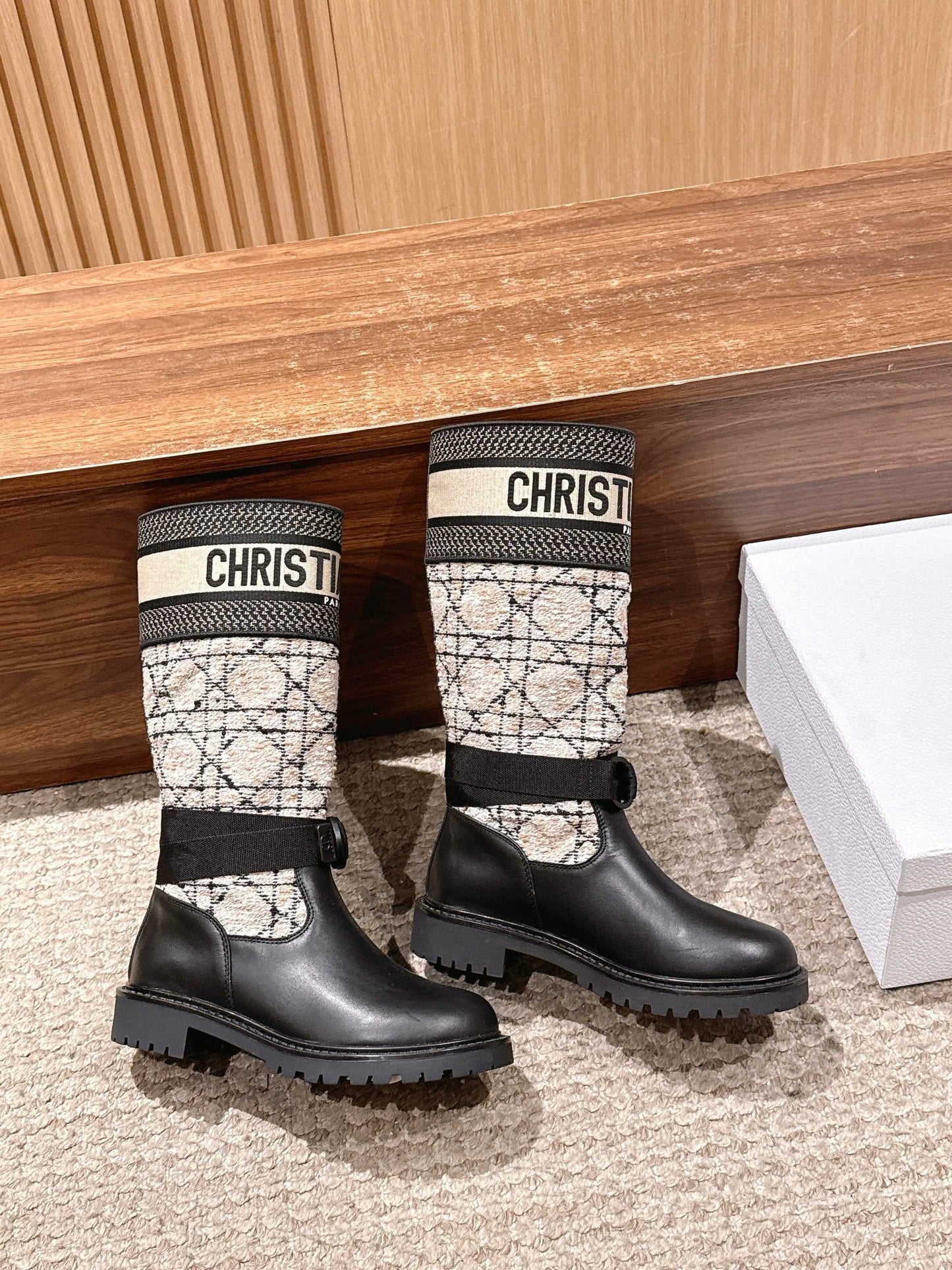 CD NEW Classic Knight Boots