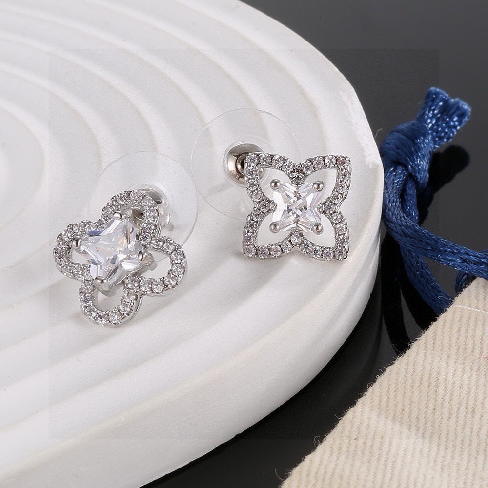 Louis New Earrings and necklace