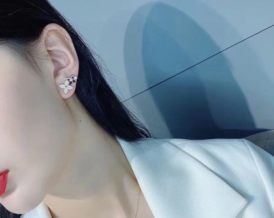 Louis New Four-leaf clover earrings